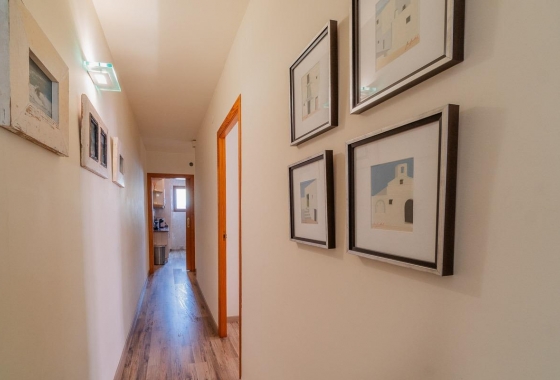 Resale - Apartment - Torrevieja - Playa De Los Naufragos