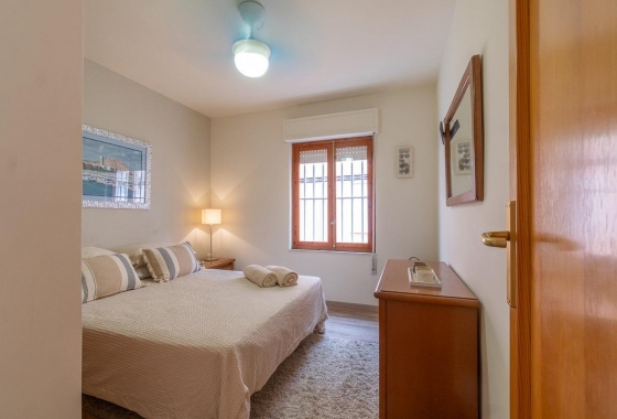 Resale - Apartment - Torrevieja - Playa De Los Naufragos