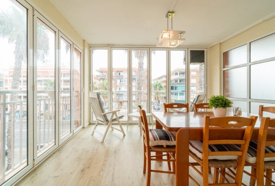 Resale - Apartment - Torrevieja - Playa De Los Naufragos