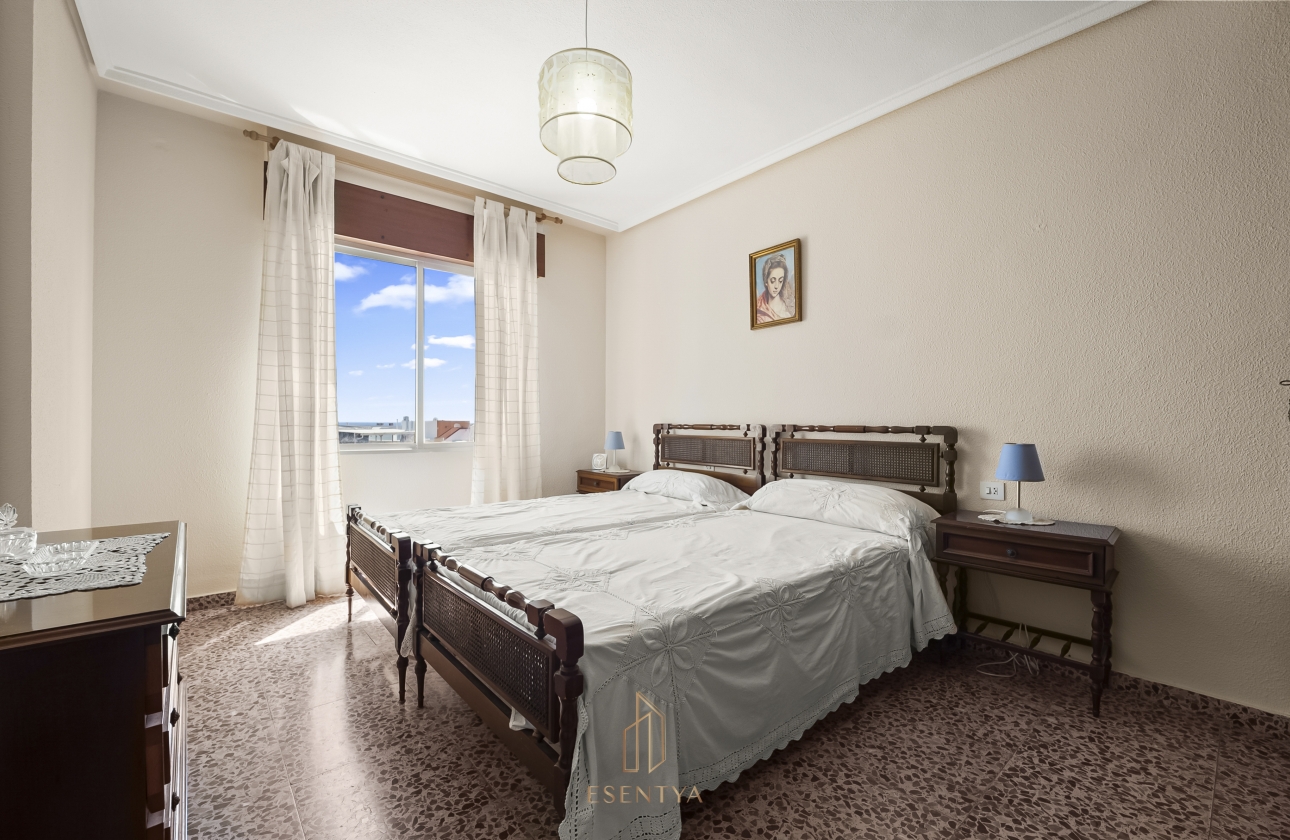 Resale - Apartment - Torrevieja - La Mata