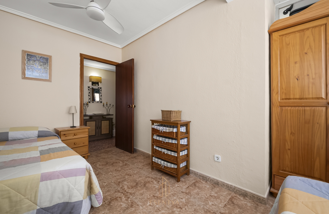 Resale - Apartment - Torrevieja - La Mata