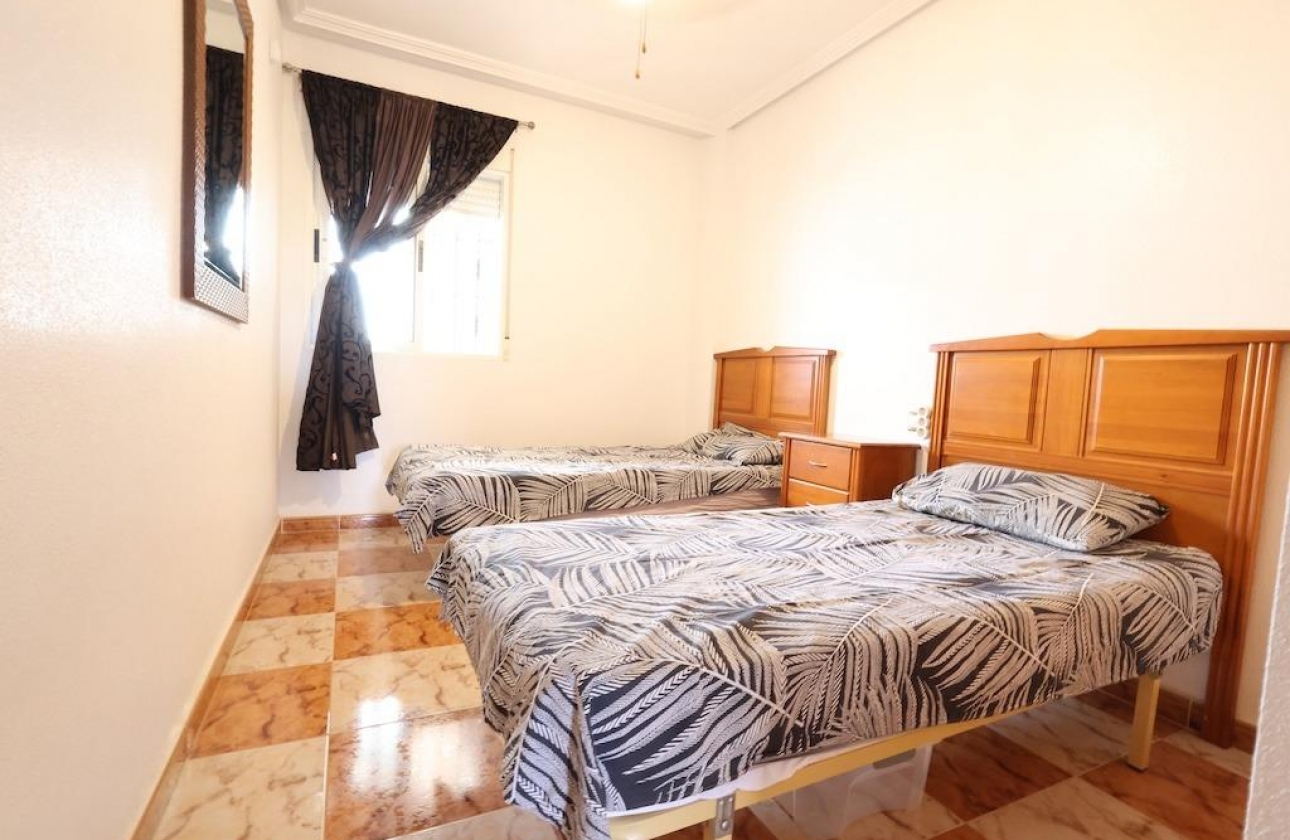 Resale - Apartment - Orihuela Costa - La Zenia