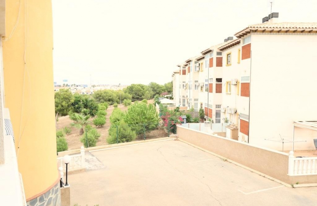 Resale - Apartment - Orihuela Costa - La Zenia
