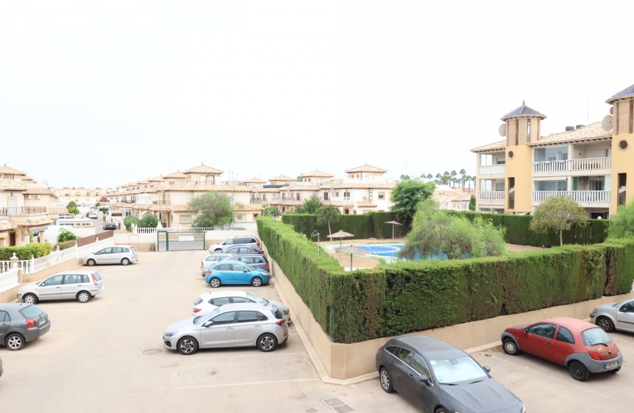 Resale - Apartment - Orihuela Costa - La Zenia