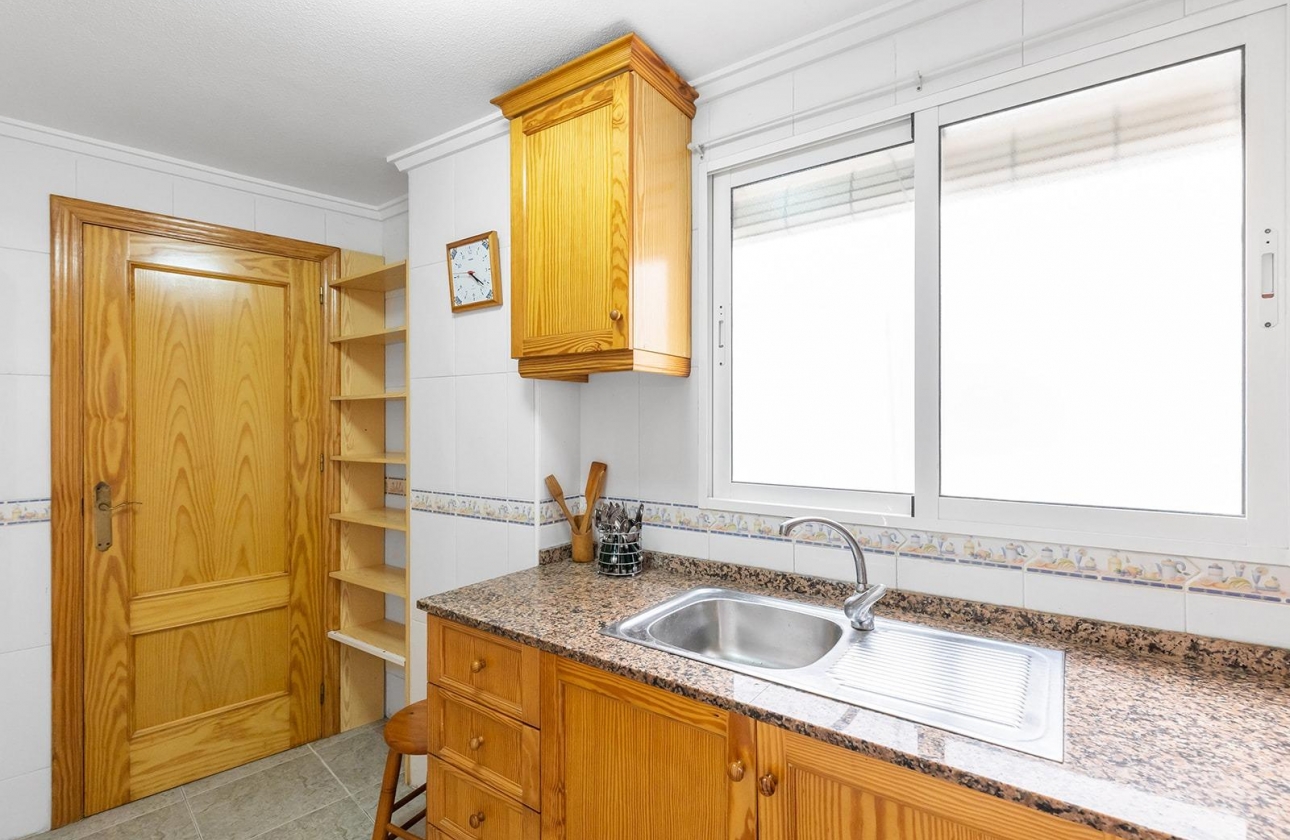 Resale - Apartment - Torrevieja - Centro