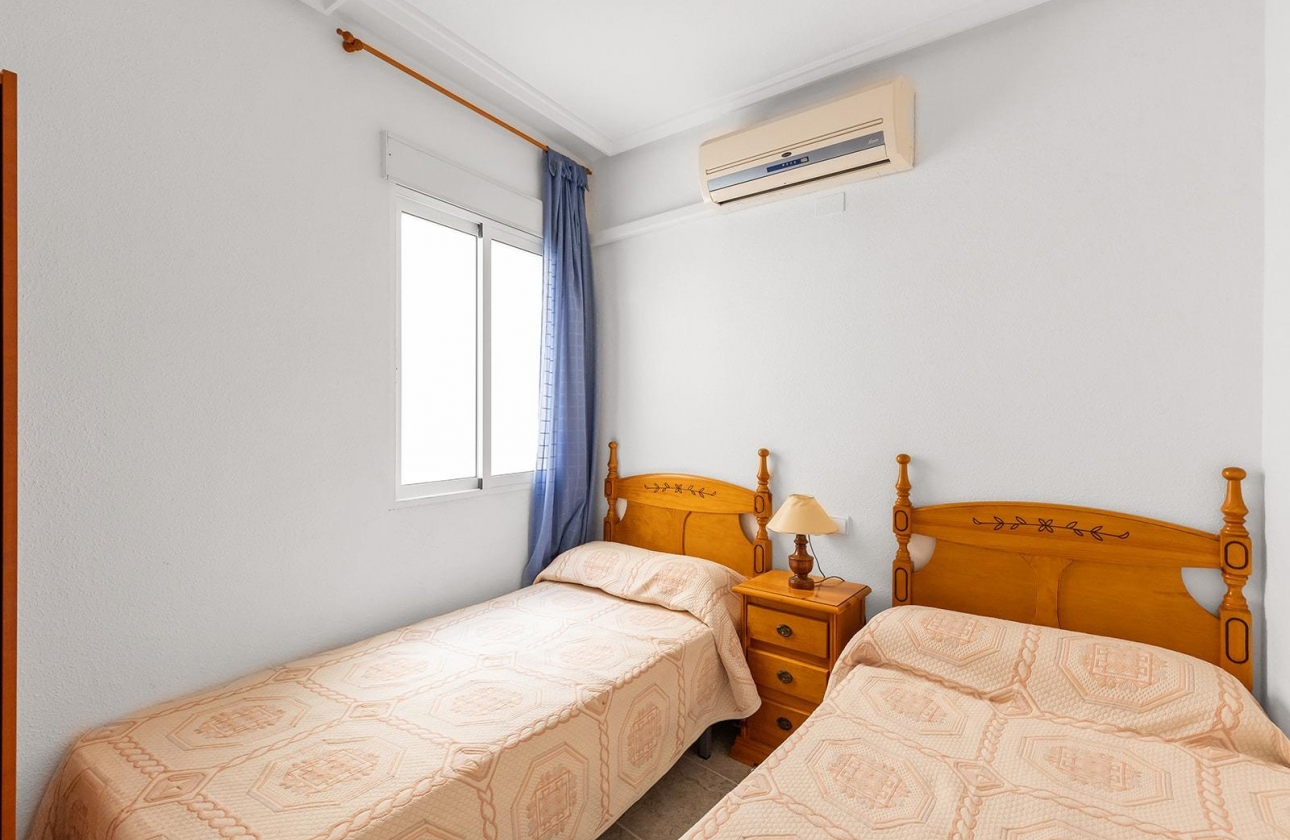 Resale - Apartment - Torrevieja - Centro