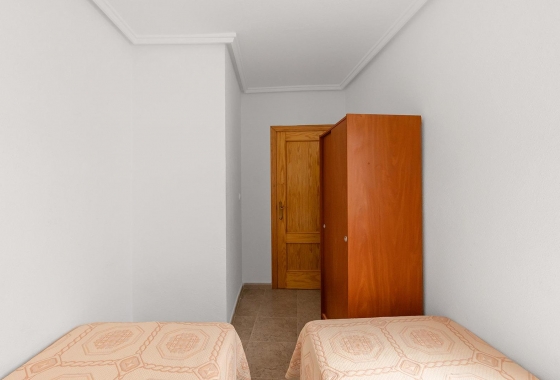 Resale - Apartment - Torrevieja - Centro