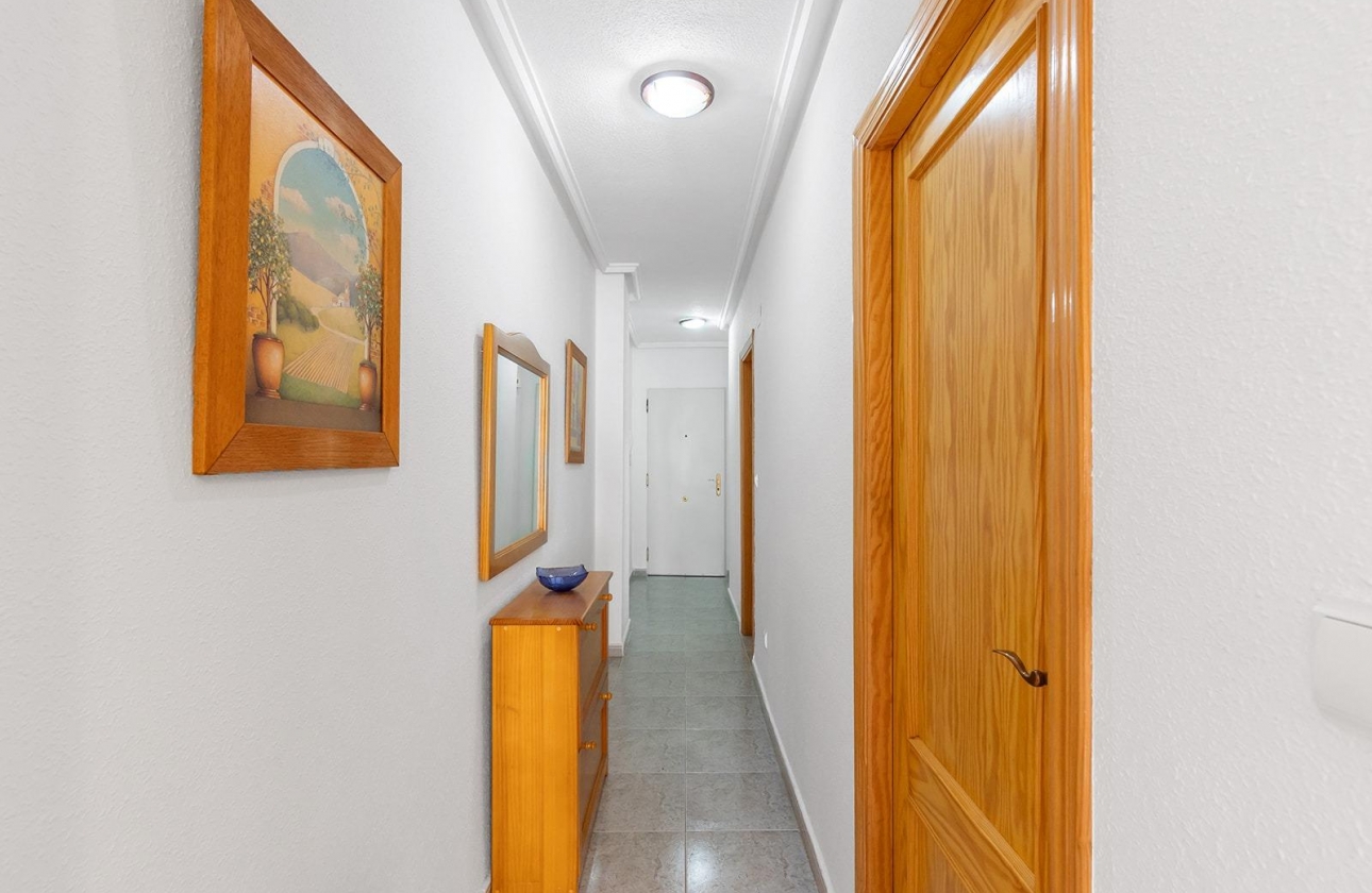 Resale - Apartment - Torrevieja - Centro