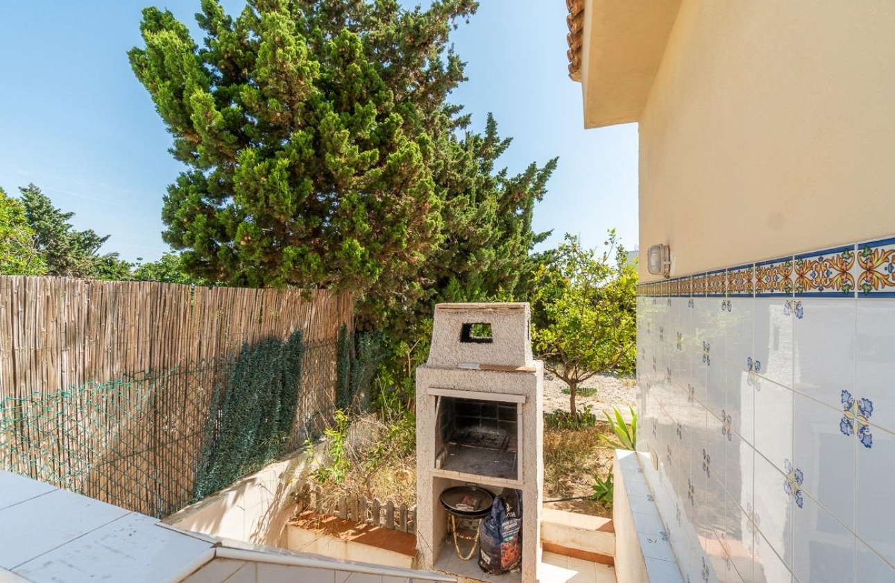 Rynek wtórny - Villa - Torrevieja - La Mata
