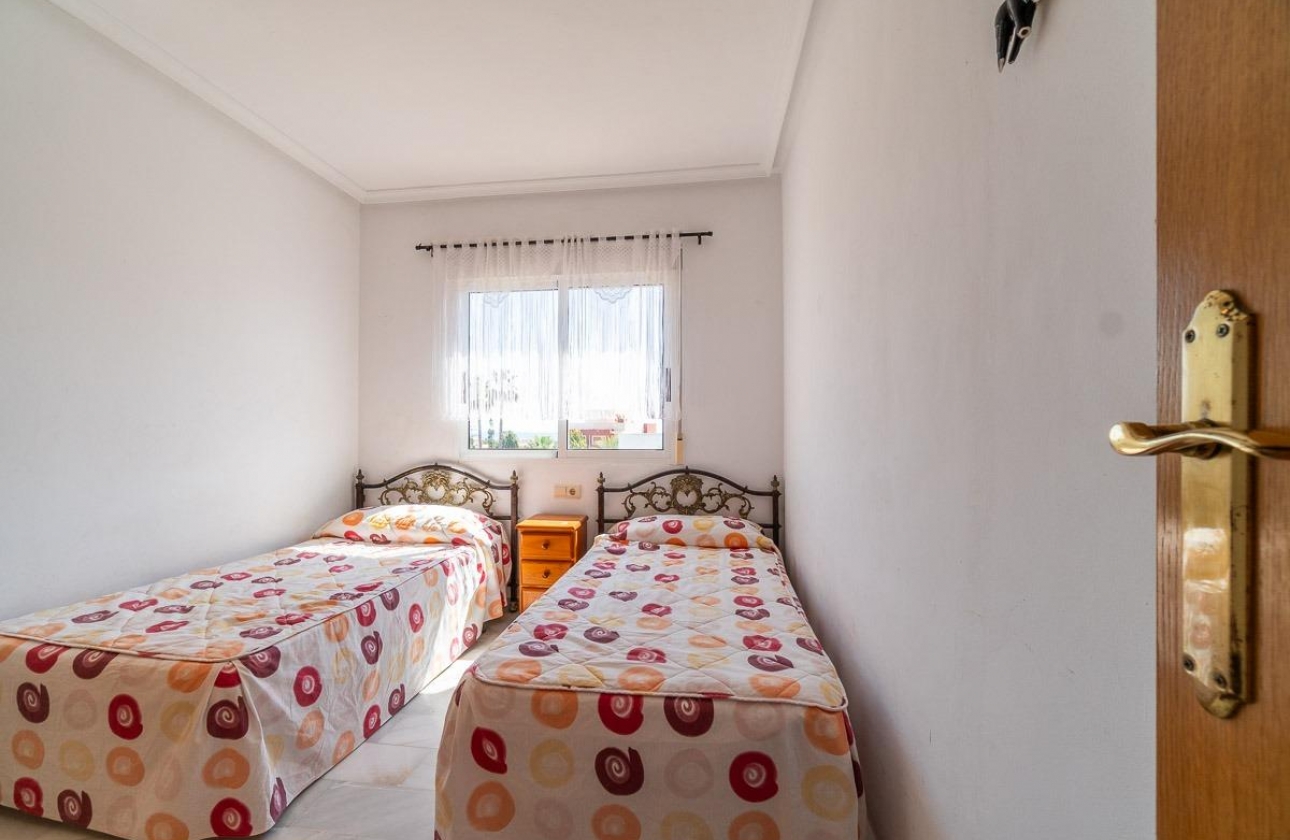 Rynek wtórny - Villa - Torrevieja - La Mata