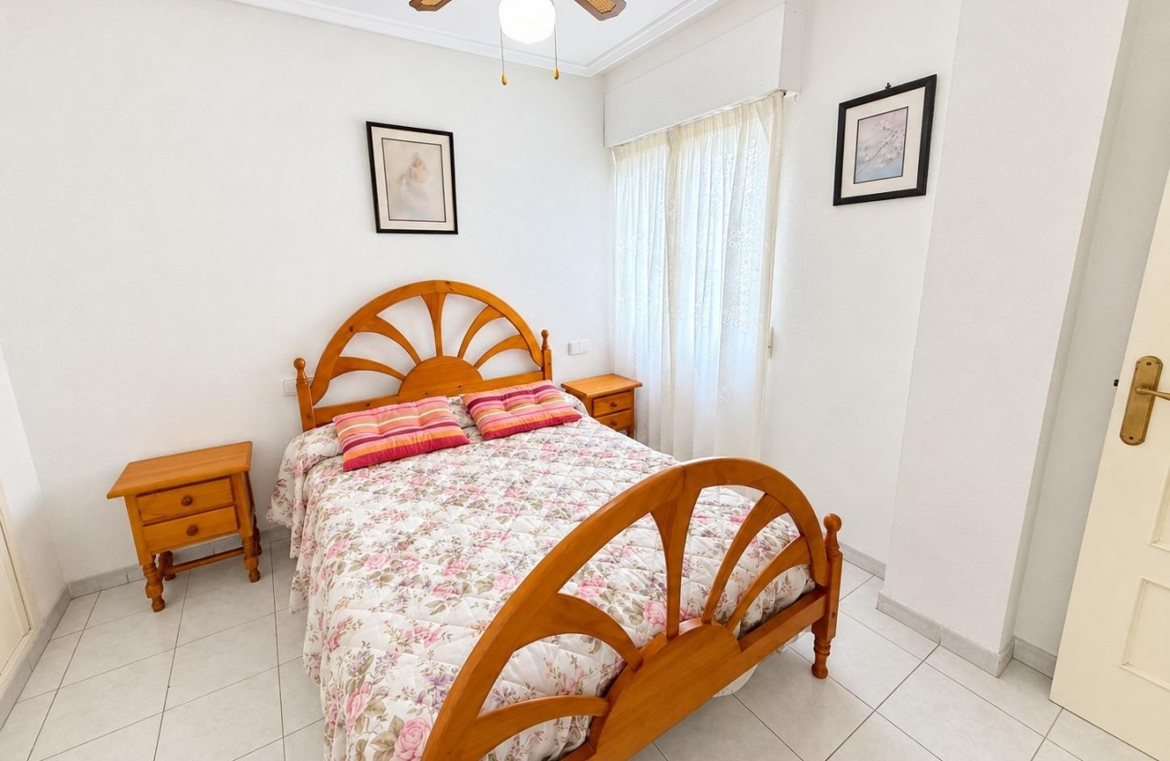 Rynek wtórny - Apartament - Torrevieja - Estacion de autobuses
