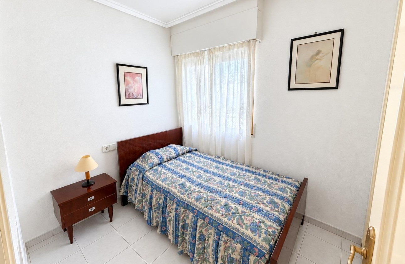 Rynek wtórny - Apartament - Torrevieja - Estacion de autobuses