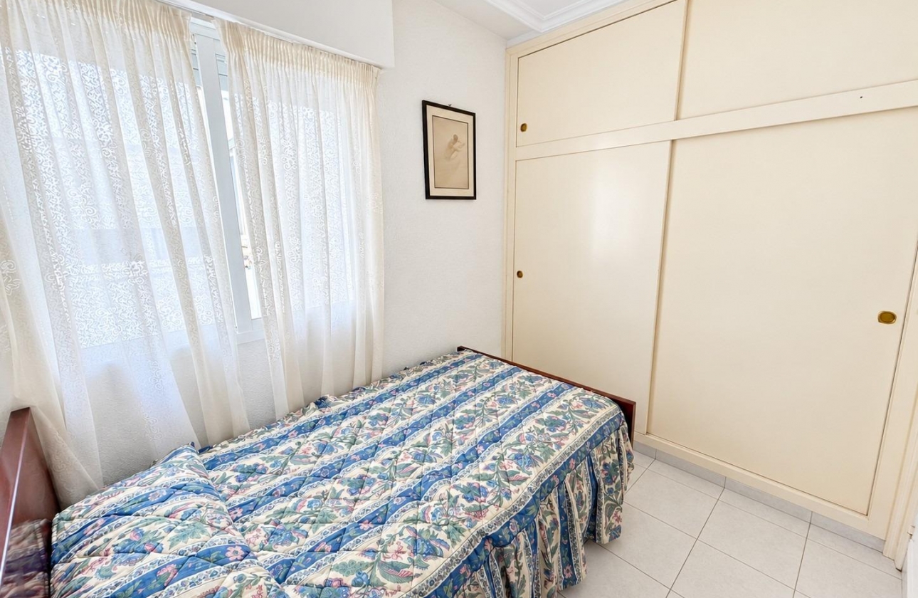 Rynek wtórny - Apartament - Torrevieja - Estacion de autobuses