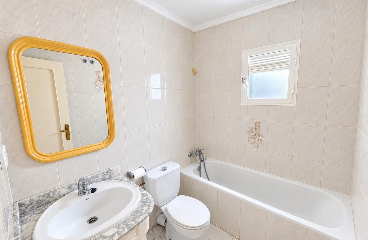 Rynek wtórny - Apartament - Torrevieja - Estacion de autobuses