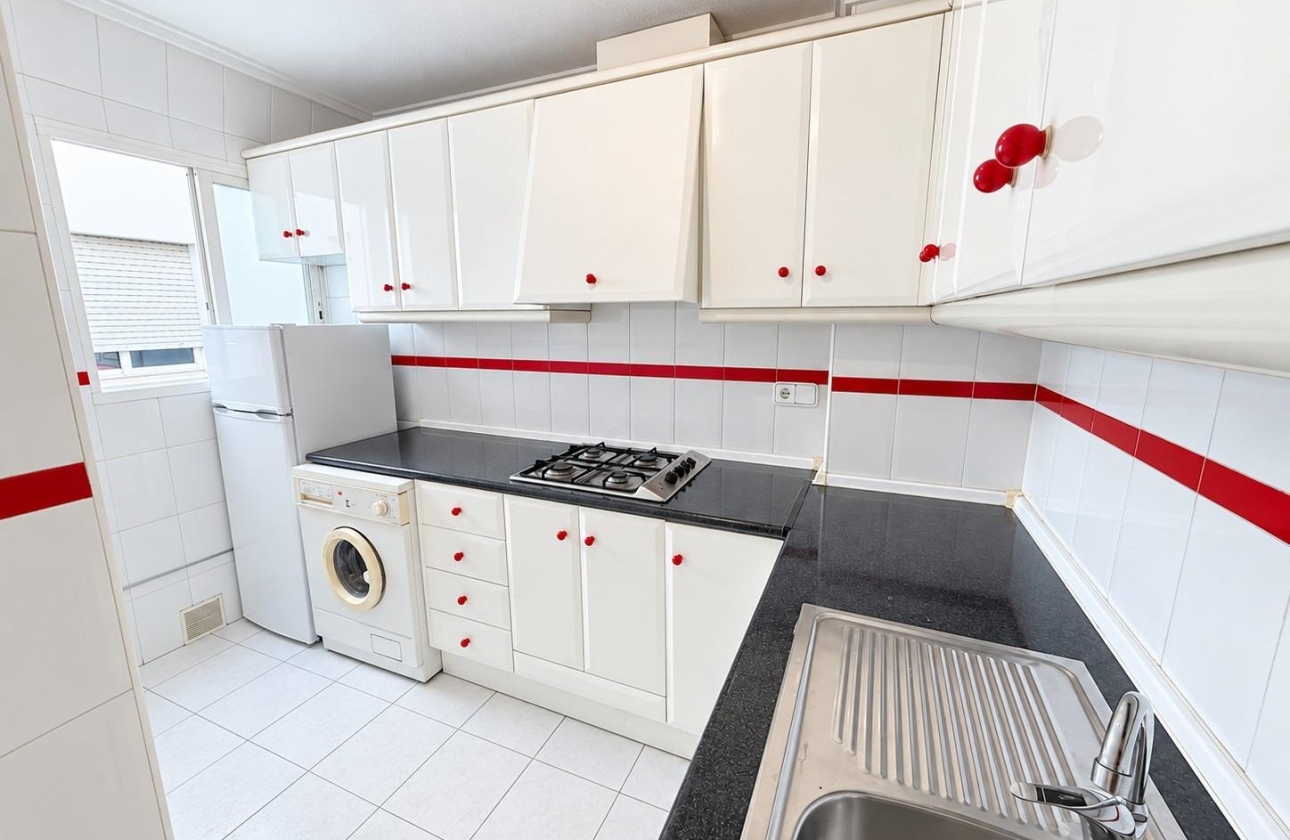 Rynek wtórny - Apartament - Torrevieja - Estacion de autobuses