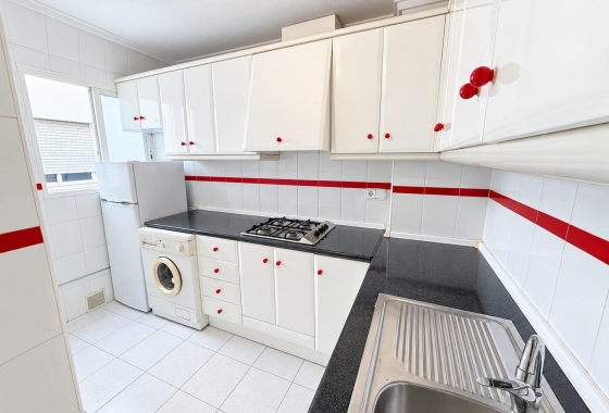 Rynek wtórny - Apartament - Torrevieja - Estacion de autobuses
