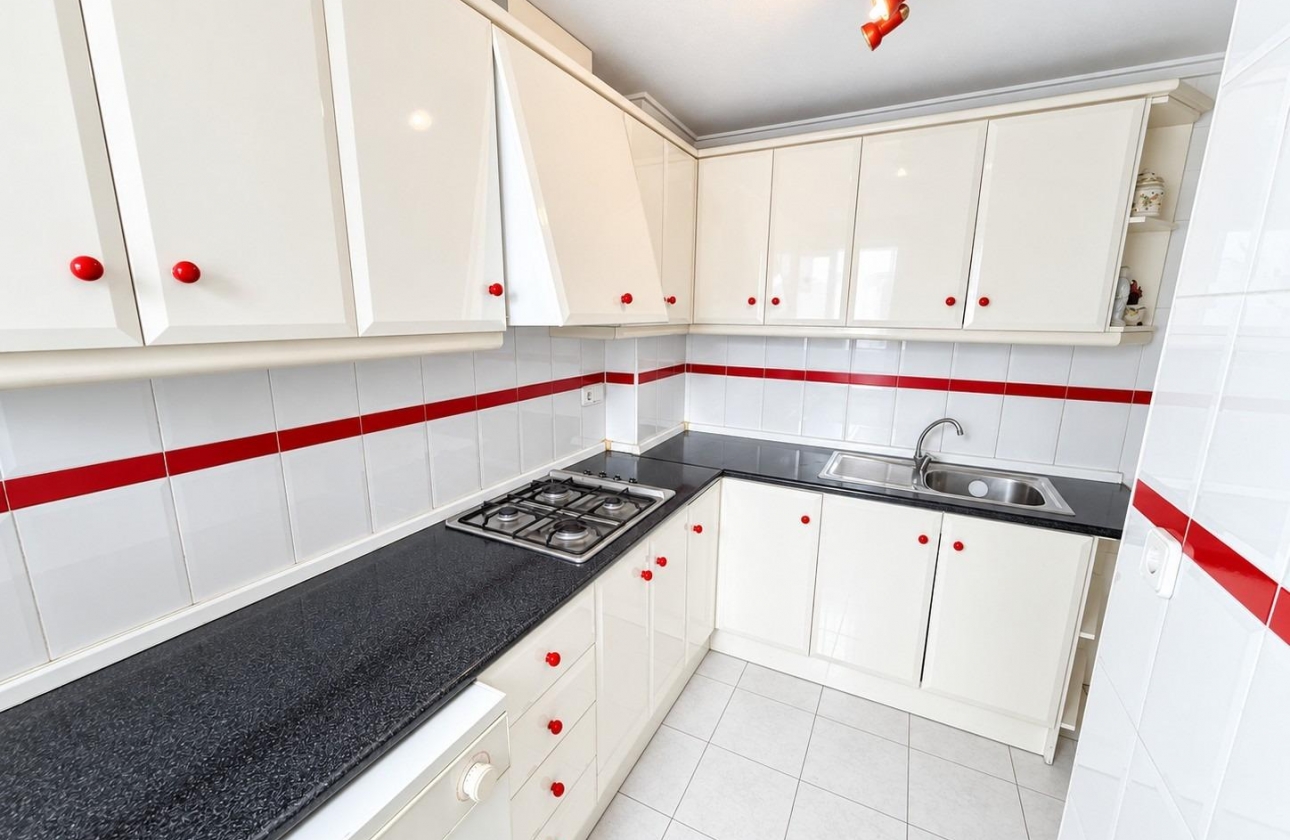 Rynek wtórny - Apartament - Torrevieja - Estacion de autobuses