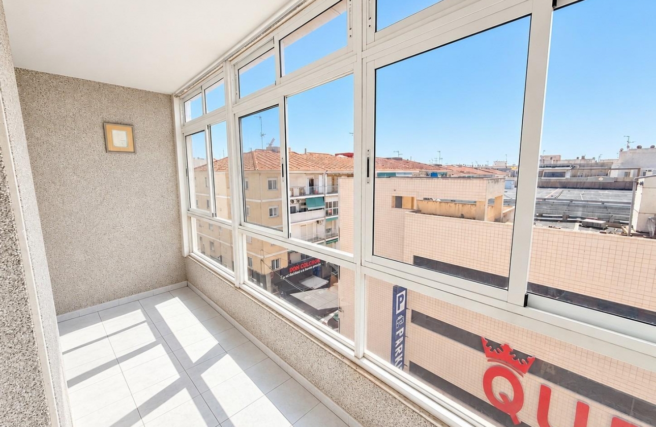 Rynek wtórny - Apartament - Torrevieja - Estacion de autobuses