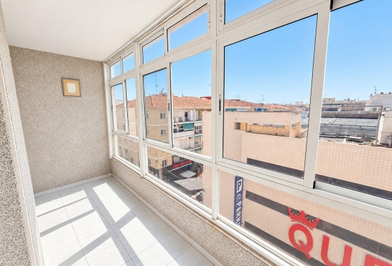 Rynek wtórny - Apartament - Torrevieja - Estacion de autobuses