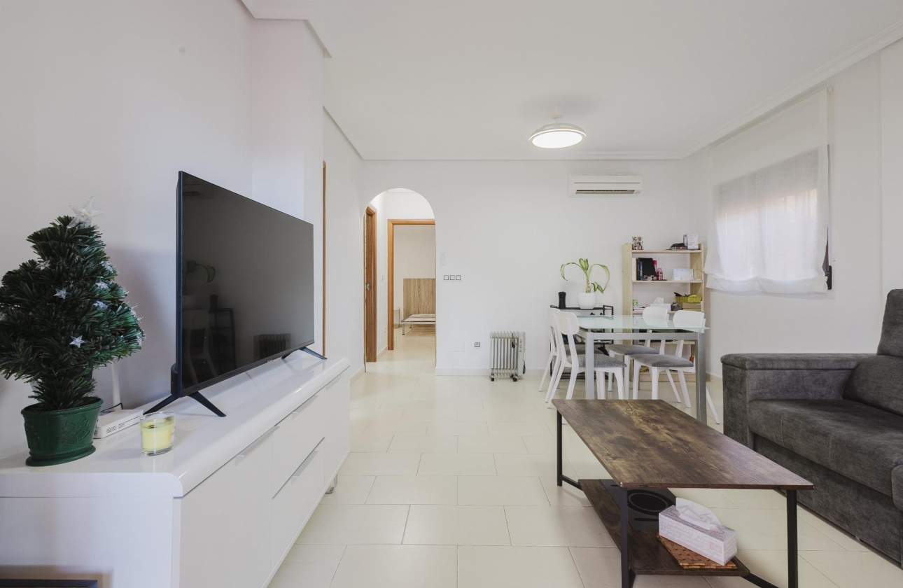 Resale - Terraced house - Torrevieja - Aguas Nuevas