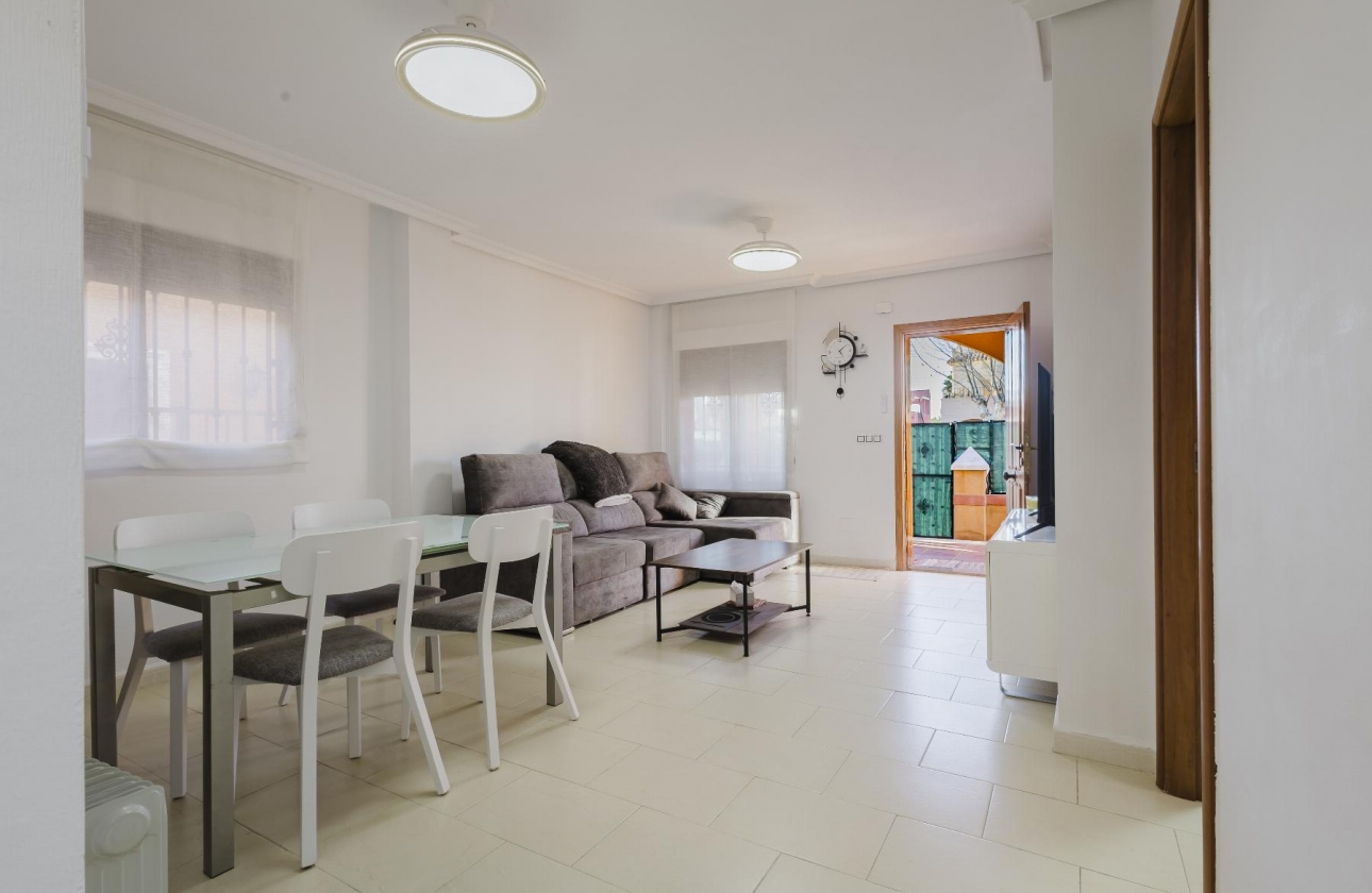 Resale - Terraced house - Torrevieja - Aguas Nuevas