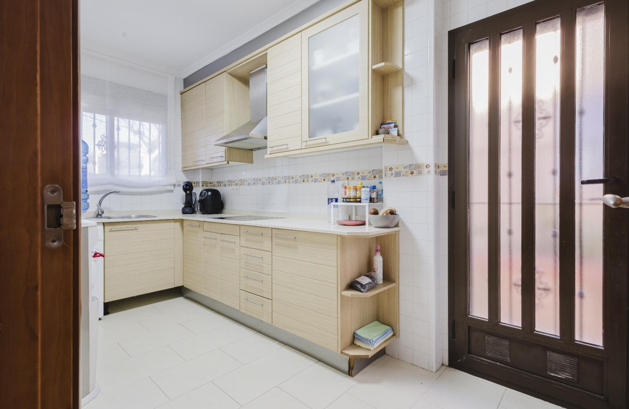 Resale - Terraced house - Torrevieja - Aguas Nuevas