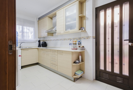Resale - Terraced house - Torrevieja - Aguas Nuevas
