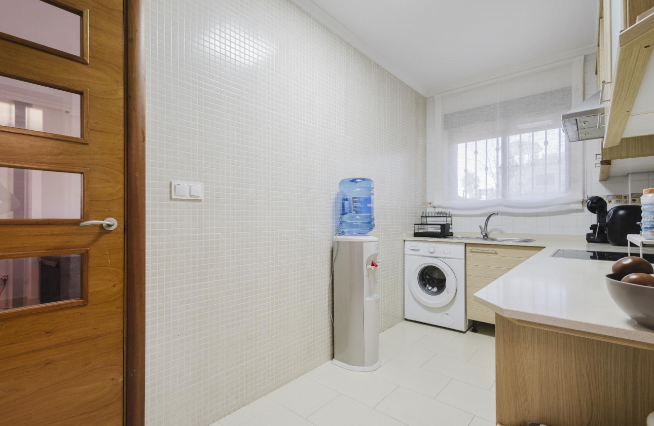 Resale - Terraced house - Torrevieja - Aguas Nuevas