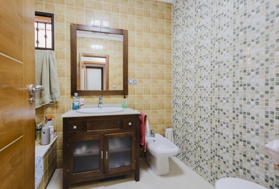 Resale - Terraced house - Torrevieja - Aguas Nuevas