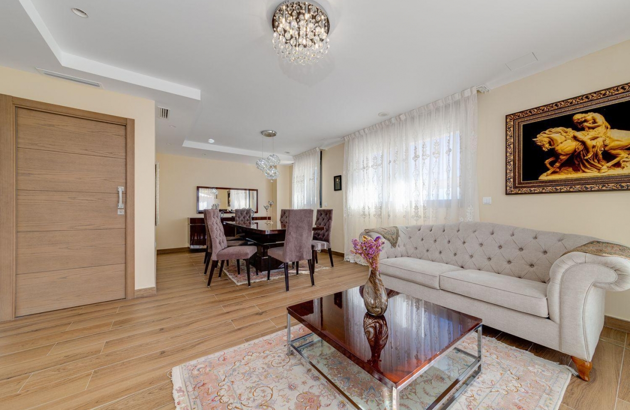 Resale - Villa - Torrevieja - Los Balcones