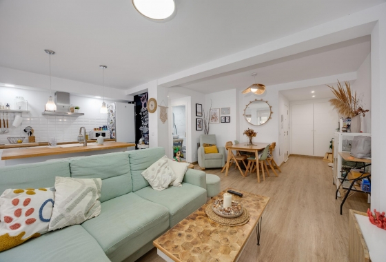 Resale - Apartment - Torrevieja - Playa De Los Naufragos