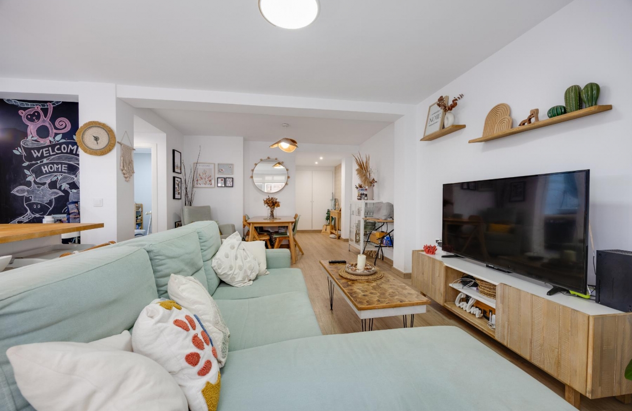 Resale - Apartment - Torrevieja - Playa De Los Naufragos