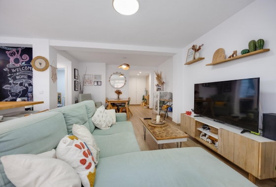 Resale - Apartment - Torrevieja - Playa De Los Naufragos