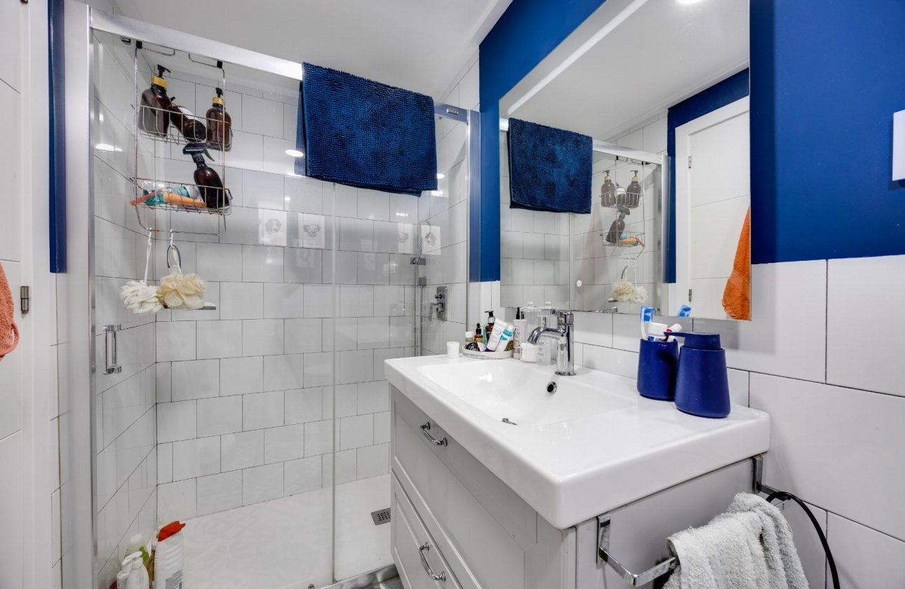 Resale - Apartment - Torrevieja - Playa De Los Naufragos