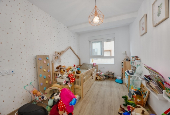 Resale - Apartment - Torrevieja - Playa De Los Naufragos