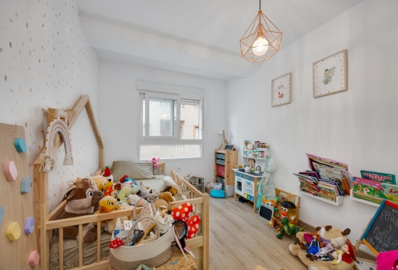 Resale - Apartment - Torrevieja - Playa De Los Naufragos