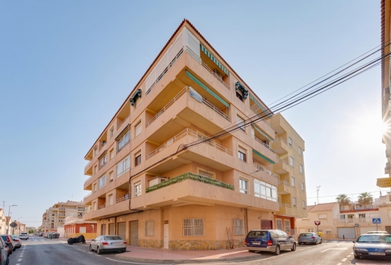 Resale - Apartment - Torrevieja - Playa De Los Naufragos