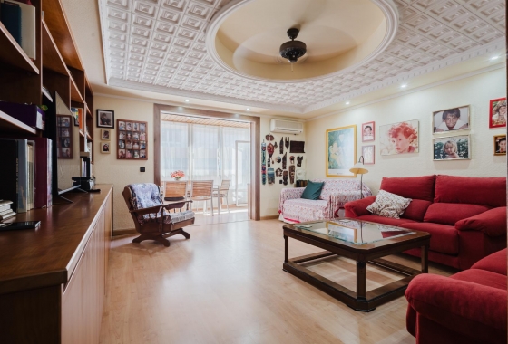Resale - Apartment - Torrevieja - Acequion