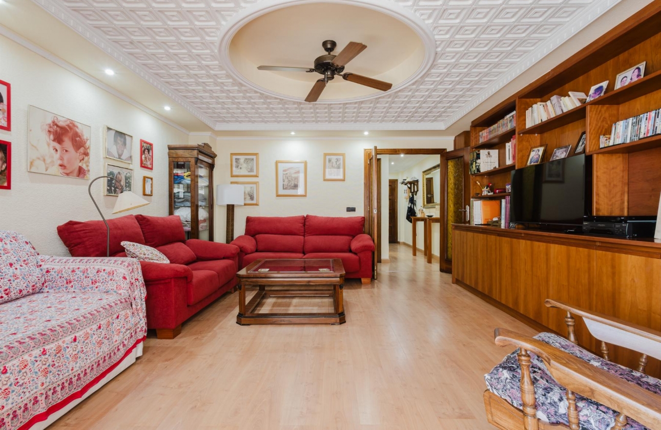 Resale - Apartment - Torrevieja - Acequion