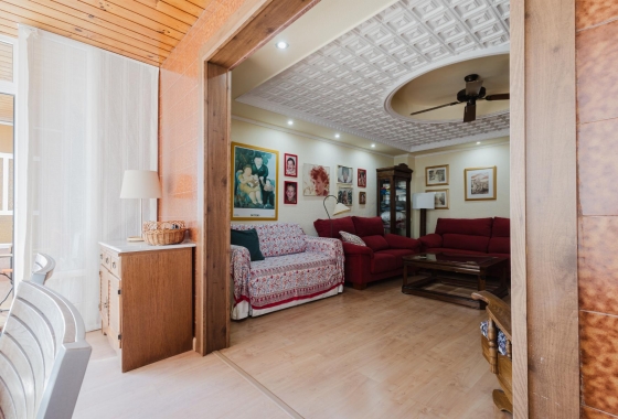 Resale - Apartment - Torrevieja - Acequion