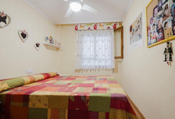 Resale - Apartment - Torrevieja - Acequion