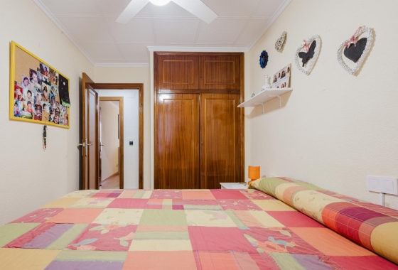 Resale - Apartment - Torrevieja - Acequion