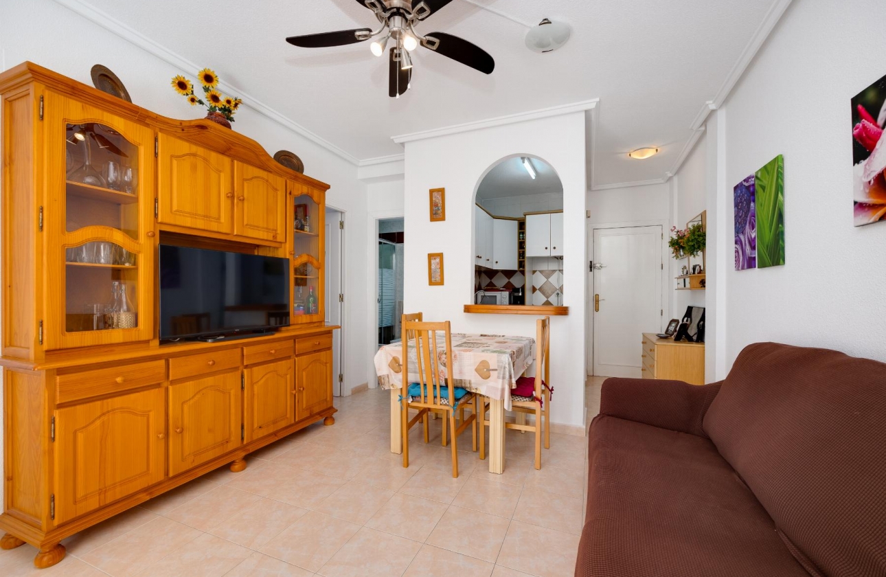 Resale - Bungalow - Torrevieja - Playa De Los Naufragos