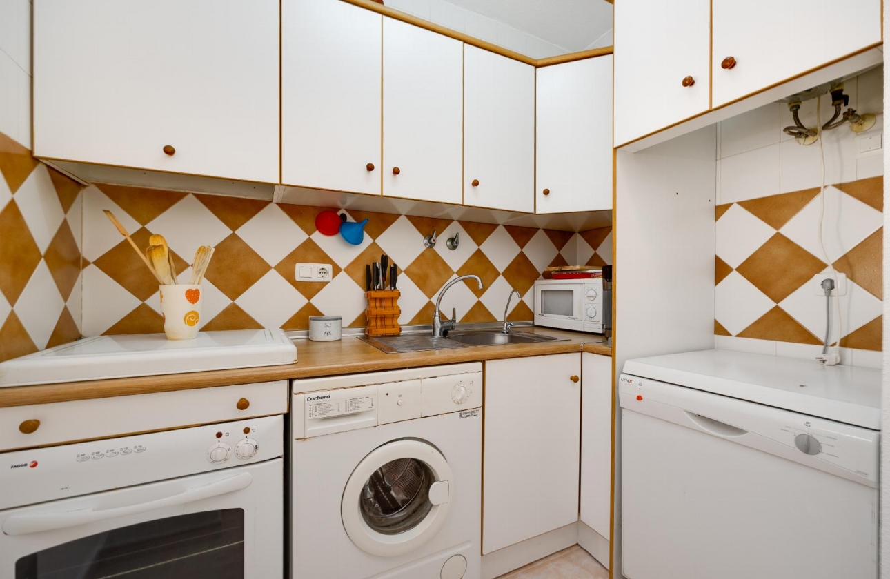 Resale - Bungalow - Torrevieja - Playa De Los Naufragos