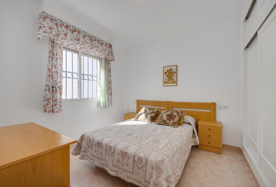 Resale - Bungalow - Torrevieja - Playa De Los Naufragos
