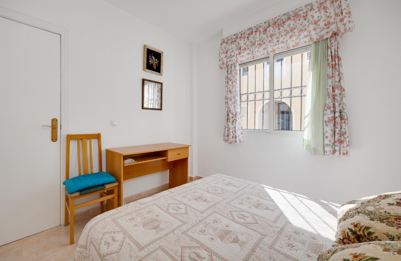 Resale - Bungalow - Torrevieja - Playa De Los Naufragos