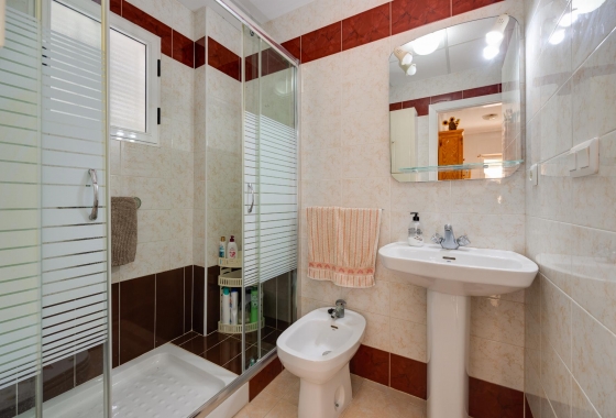 Resale - Bungalow - Torrevieja - Playa De Los Naufragos