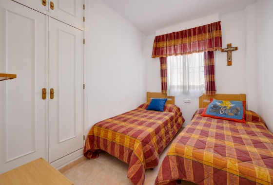 Resale - Bungalow - Torrevieja - Playa De Los Naufragos