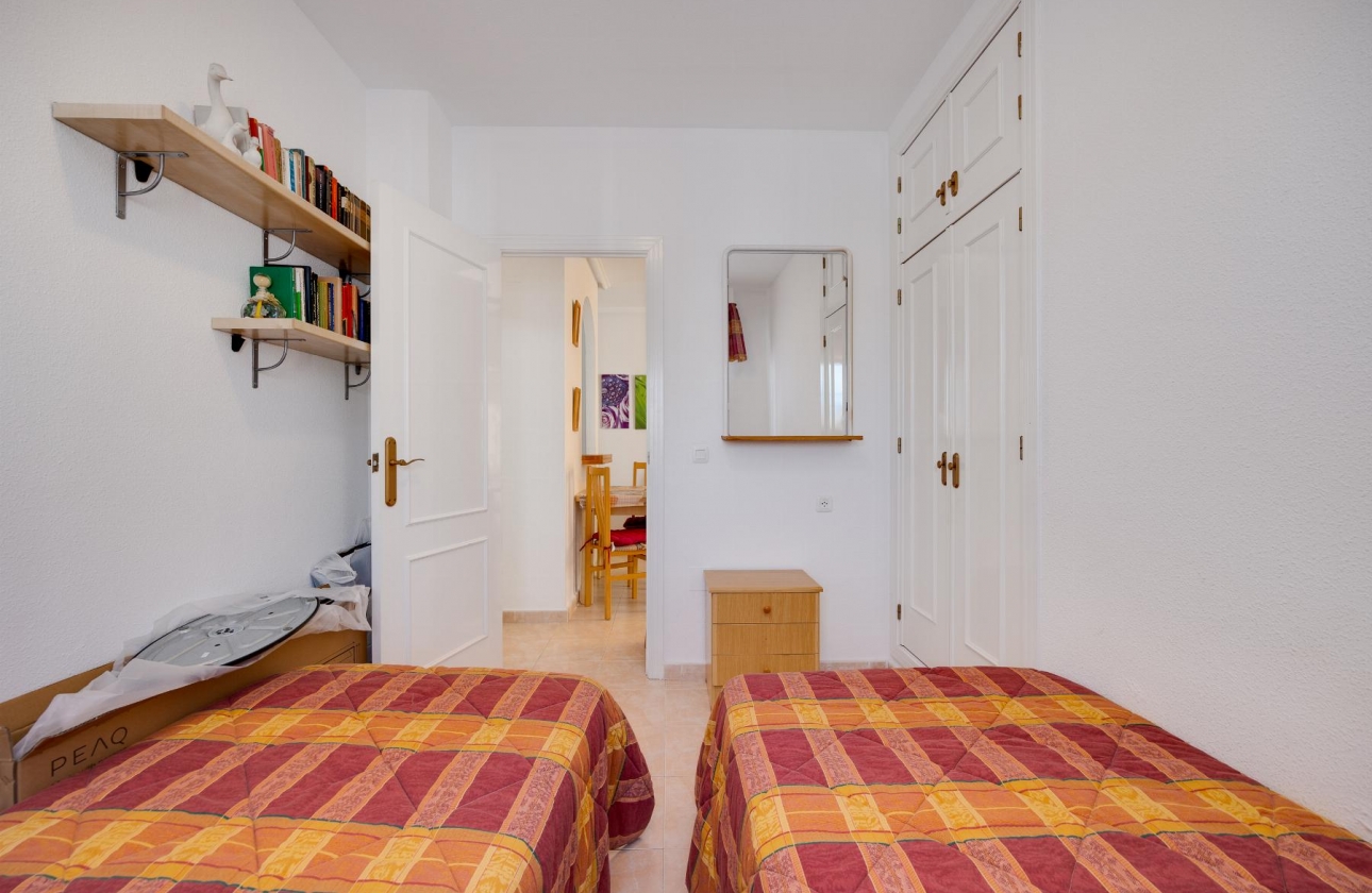 Resale - Bungalow - Torrevieja - Playa De Los Naufragos