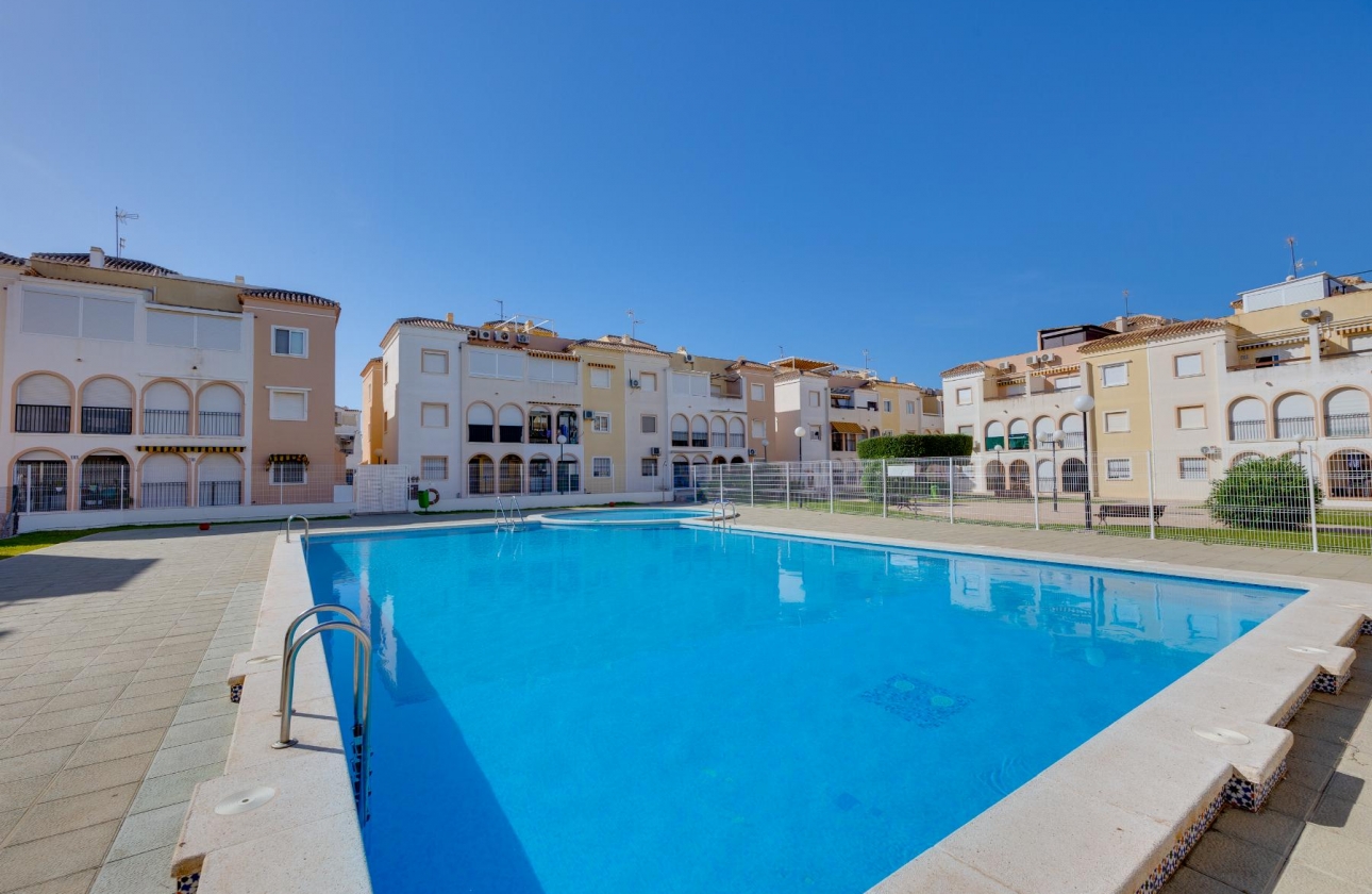Resale - Bungalow - Torrevieja - Playa De Los Naufragos